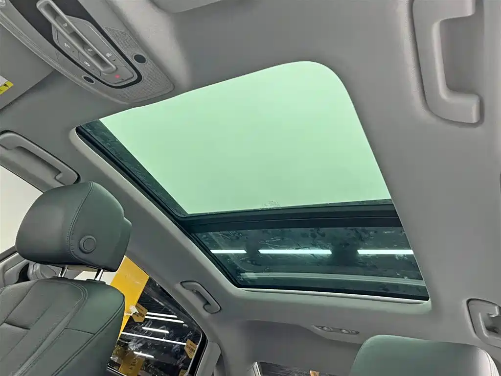 Audi Audi A4L 2022 40 TFSI Luxury Elegant Model 2022 - thumbnail 18