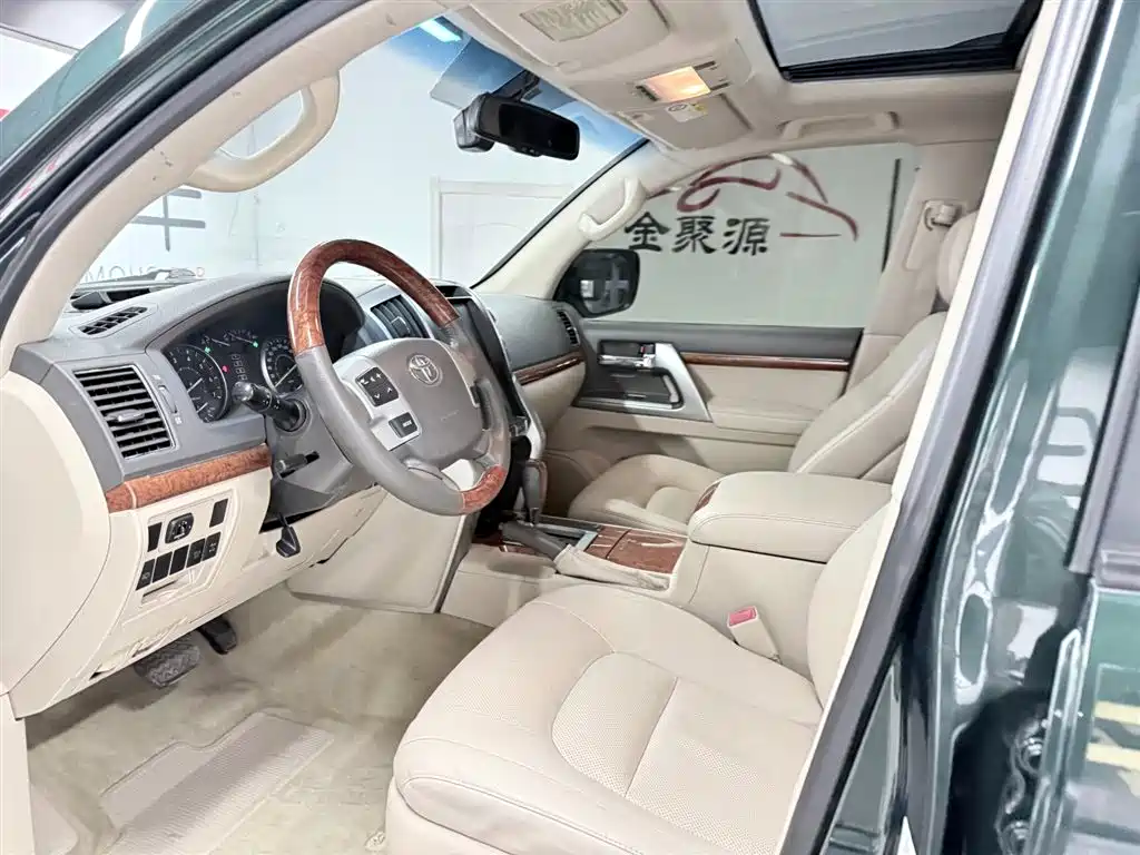 Toyota Land Cruiser 2012 4.0L Automatic GX-R 2014 - thumbnail 8