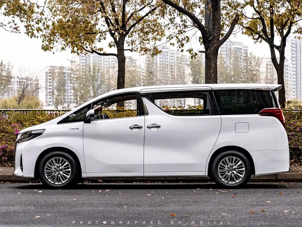 Toyota Toyota Alphard 2019 Model Hybrid 2.5L Executive Version 2020 - thumbnail 3