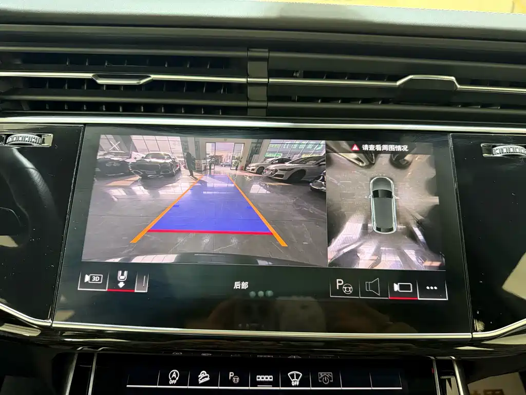 Audi Audi Q8 2022 55 TFSI Premium Dynamic Model 2023 - thumbnail 13