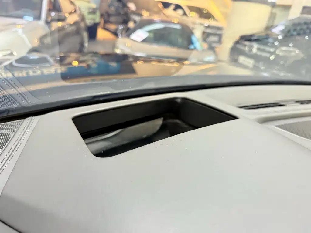 Audi Audi Q8 2022 55 TFSI Premium Dynamic Model 2023 - thumbnail 15