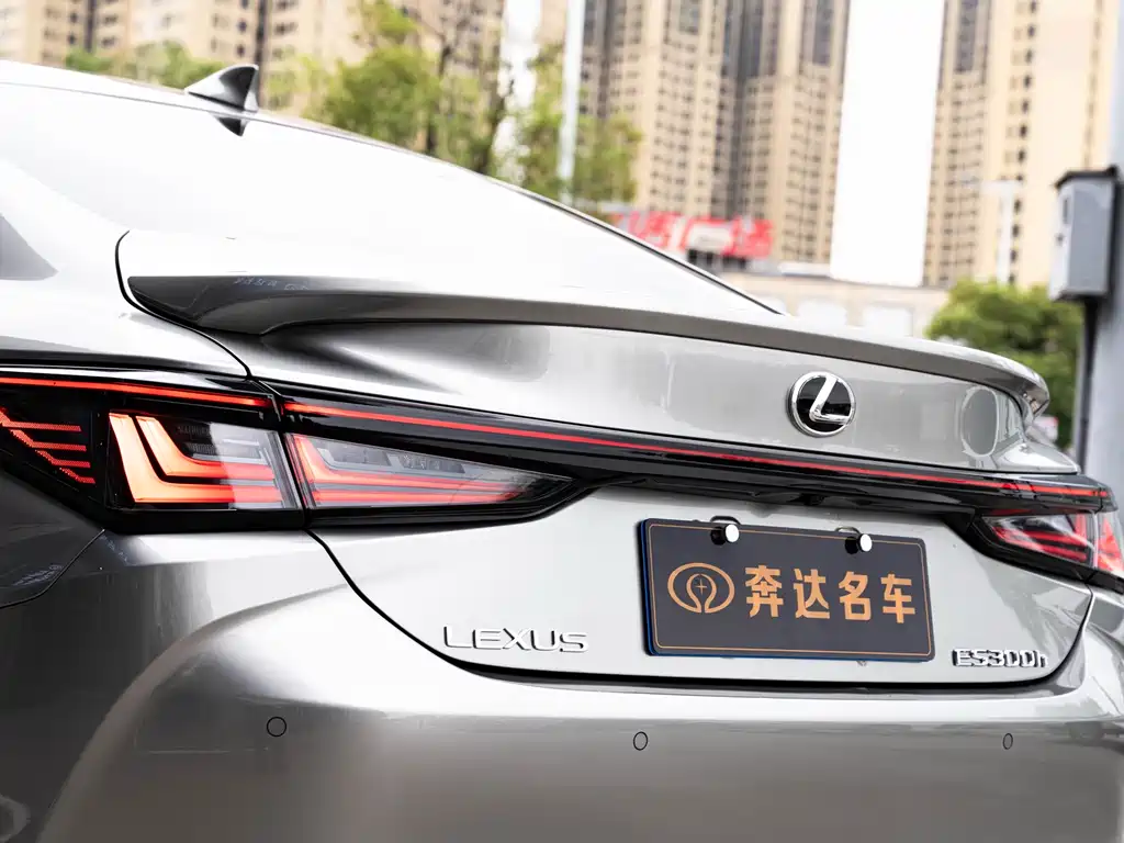 Lexus Lexus ES 300h Premium Edition 2025 Model 2025 - thumbnail 7