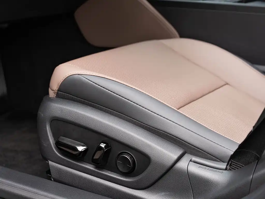 Lexus Lexus ES 300h Premium Edition 2025 Model 2025 - thumbnail 19