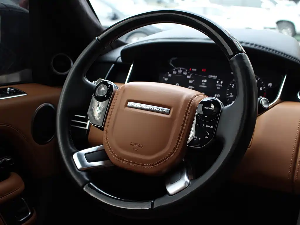 Land Rover Range Rover 2022 3.0 L6 400PS Autobiography Long Wheelbase 2022 - thumbnail 9