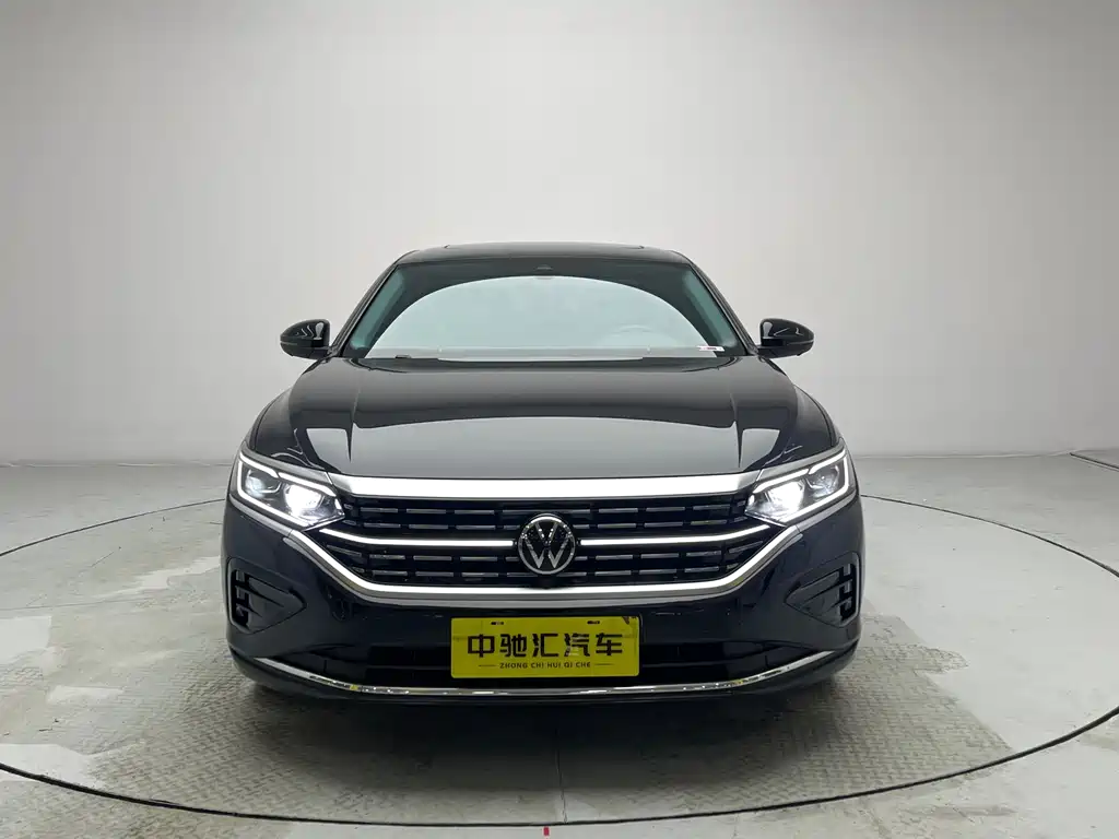Volkswagen Volkswagen Passat 2024 380TSI Luxury Edition 2023 - thumbnail 2