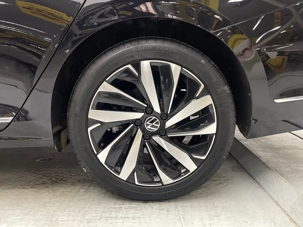 Volkswagen Volkswagen Passat 2024 380TSI Luxury Edition 2023 - thumbnail 6