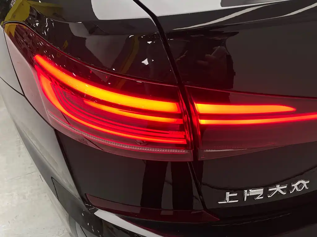 Volkswagen Volkswagen Passat 2024 380TSI Luxury Edition 2023 - thumbnail 7