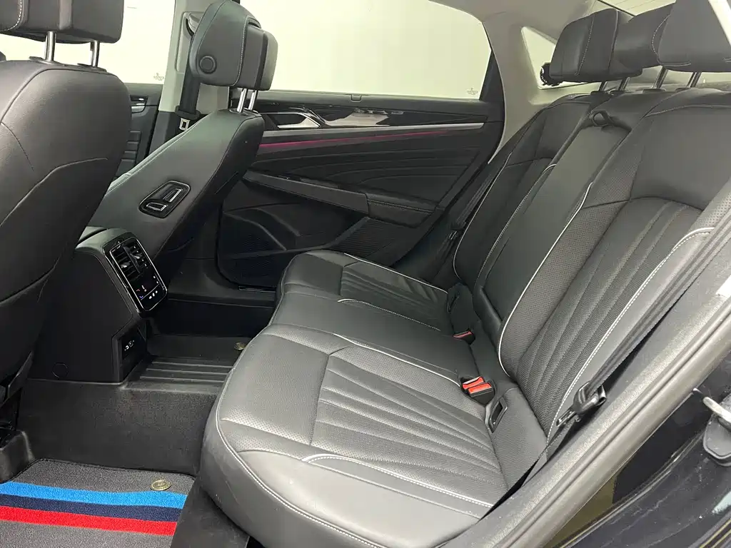 Volkswagen Volkswagen Passat 2024 380TSI Luxury Edition 2023 - thumbnail 10