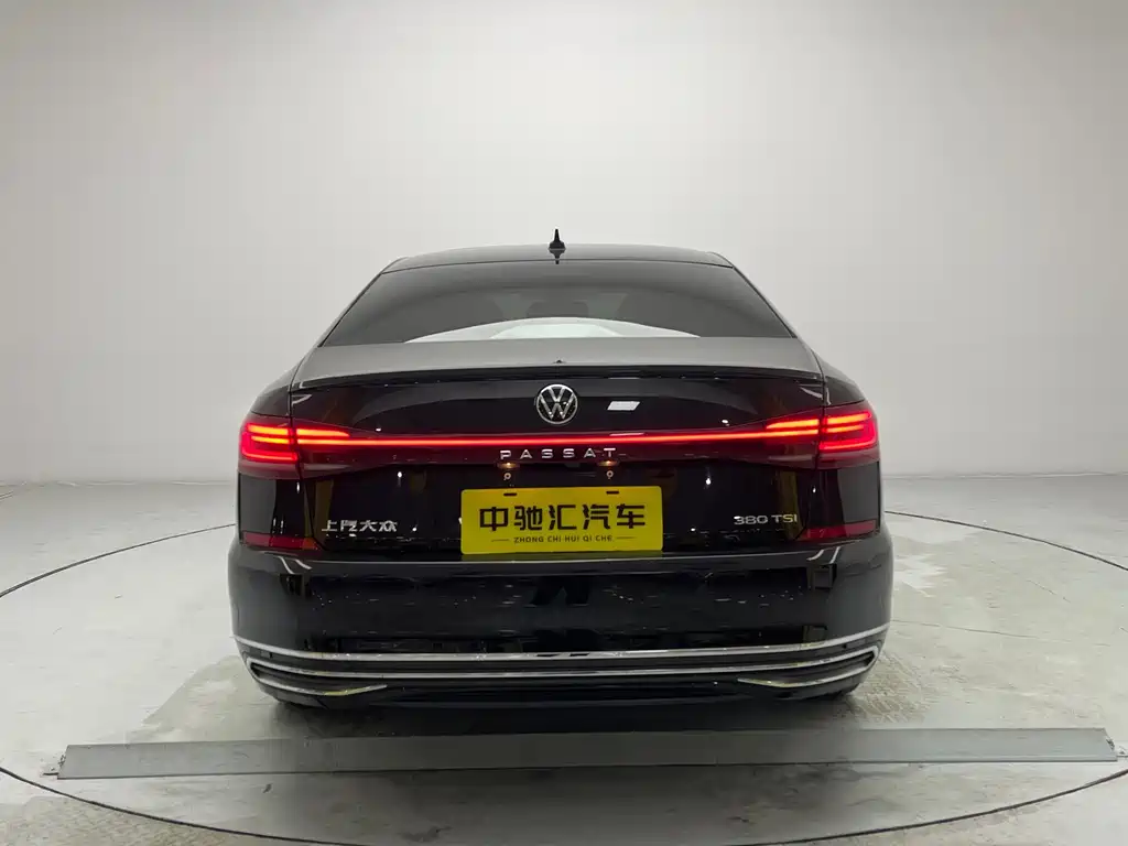 Volkswagen Volkswagen Passat 2024 380TSI Luxury Edition 2023 - thumbnail 19