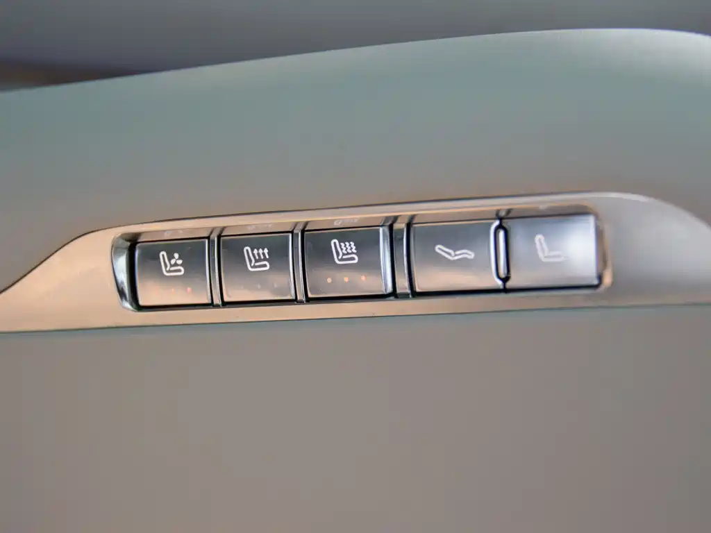 AITO Aito M9 2024 Extended Range Ultra 52kWh 6-Seat Version 2024 - thumbnail 11