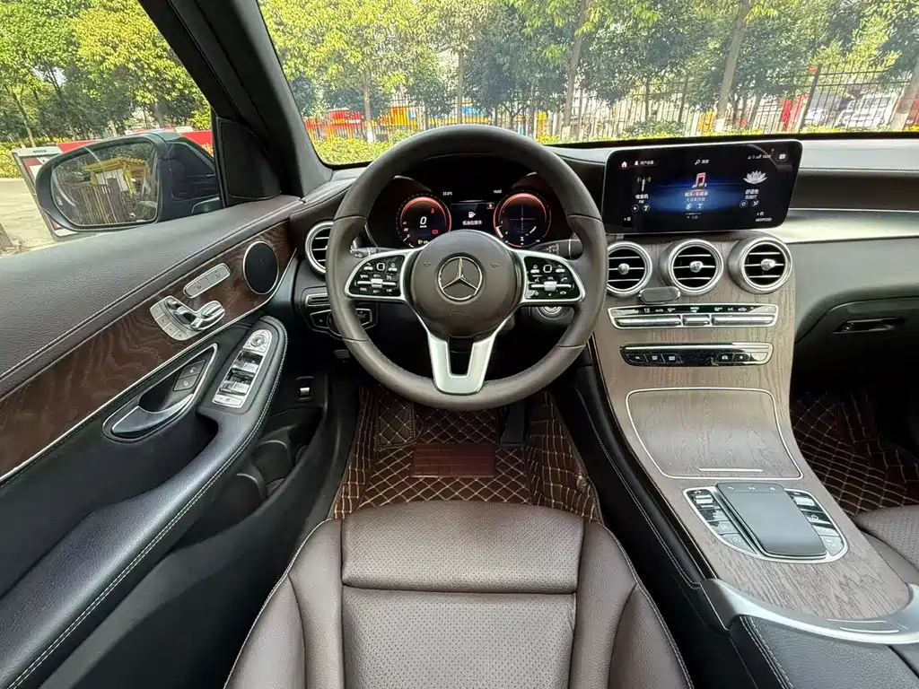 Mercedes-Benz Mercedes-Benz GLC 2020 Facelift GLC 300 L 4MATIC Luxury 2020 - thumbnail 11