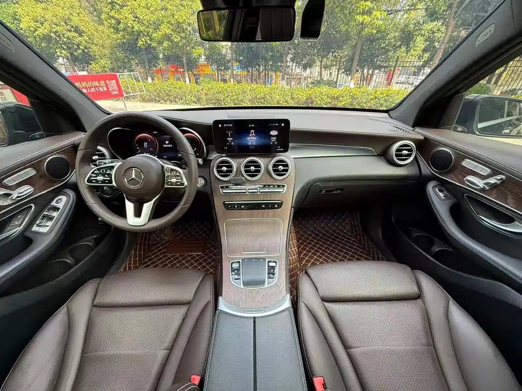 Mercedes-Benz Mercedes-Benz GLC 2020 Facelift GLC 300 L 4MATIC Luxury 2020 - thumbnail 15