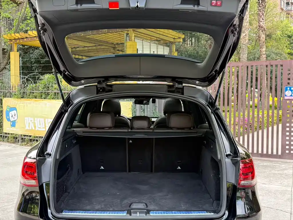 Mercedes-Benz Mercedes-Benz GLC 2020 Facelift GLC 300 L 4MATIC Luxury 2020 - thumbnail 17