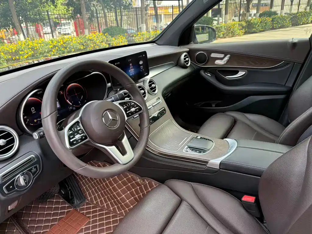 Mercedes-Benz Mercedes-Benz GLC 2020 Facelift GLC 300 L 4MATIC Luxury 2020 - thumbnail 23