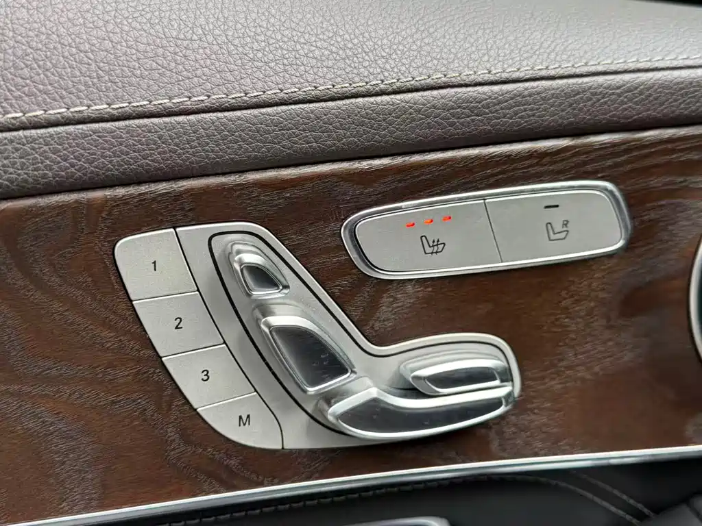 Mercedes-Benz Mercedes-Benz GLC 2020 Facelift GLC 300 L 4MATIC Luxury 2020 - thumbnail 28