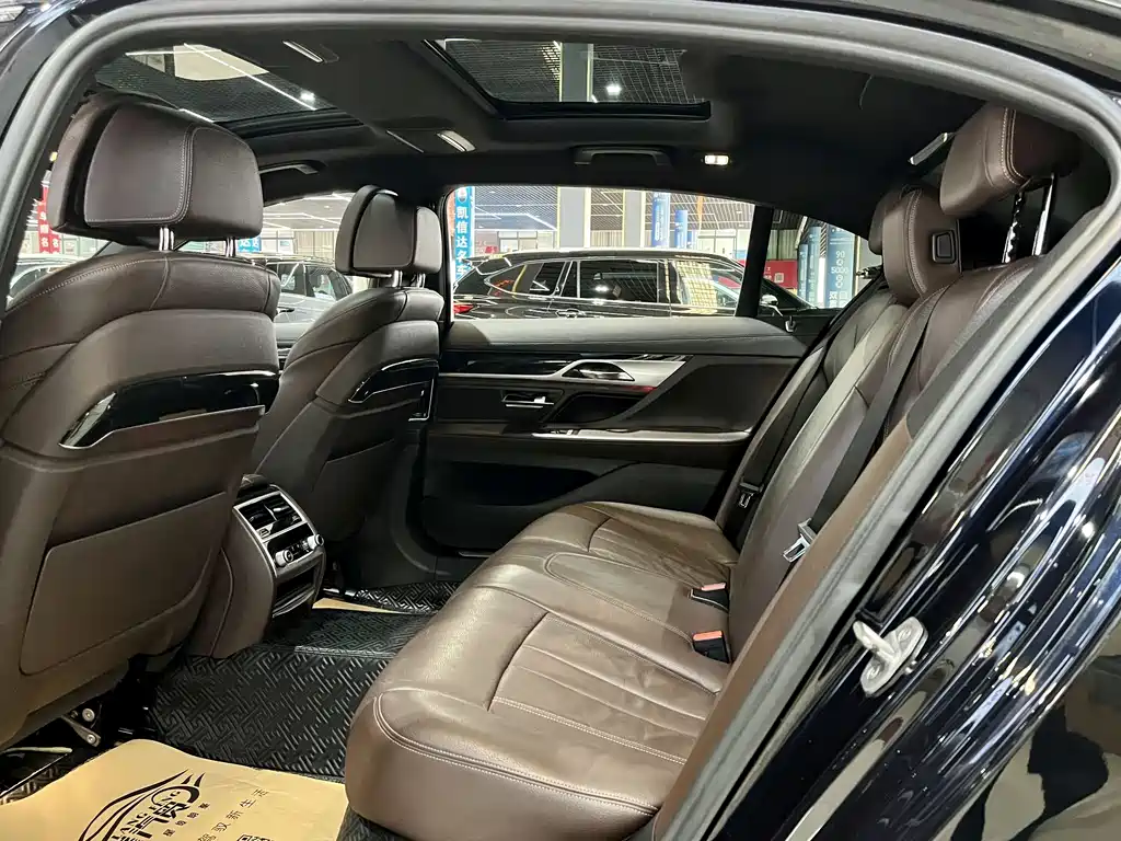 BMW BMW 7 Series 2018 730Li Leading Model M Sport Package 2018 - thumbnail 15