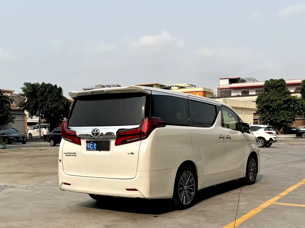Toyota Toyota Alphard 2015 3.5L Executive Lounge 2015 - thumbnail 4