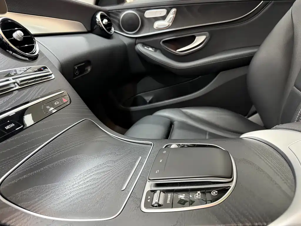 Mercedes-Benz Mercedes-Benz C-Class 2019 Facelift C 260 L Sport Edition 2019 - thumbnail 13