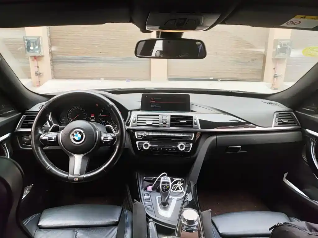BMW BMW 3 Series GT 2019 320i M Sport 2019 - thumbnail 4
