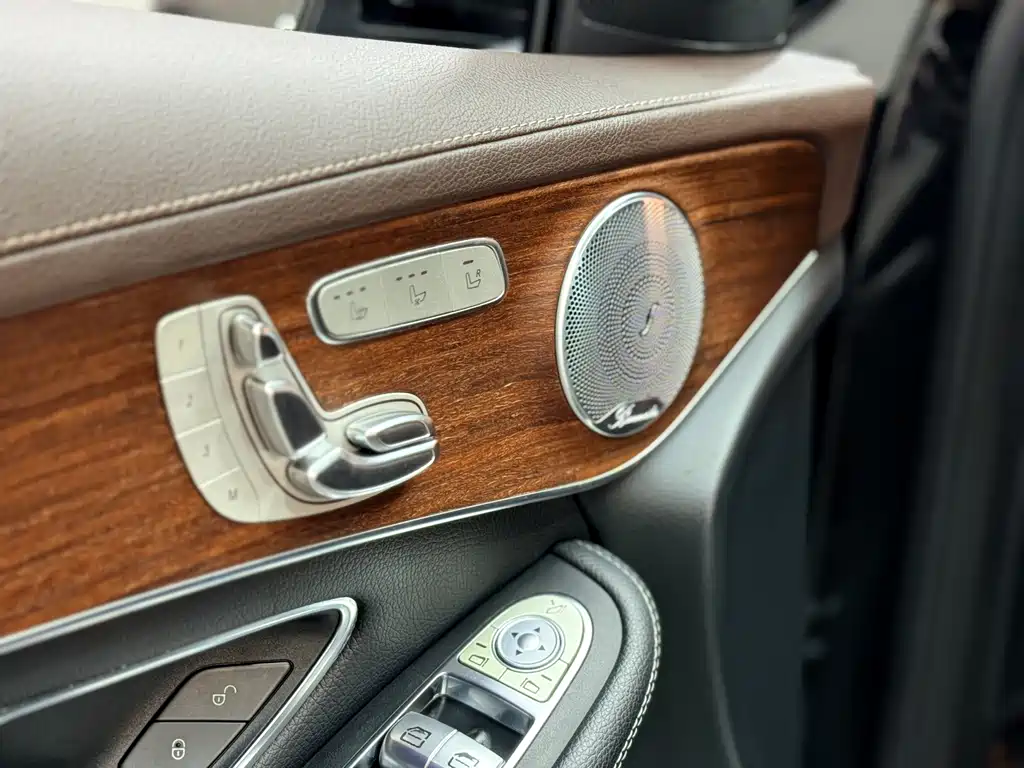 Mercedes-Benz Mercedes-Benz GLC 2021 GLC 300 L 4MATIC Dynamic Model 2020 - thumbnail 10