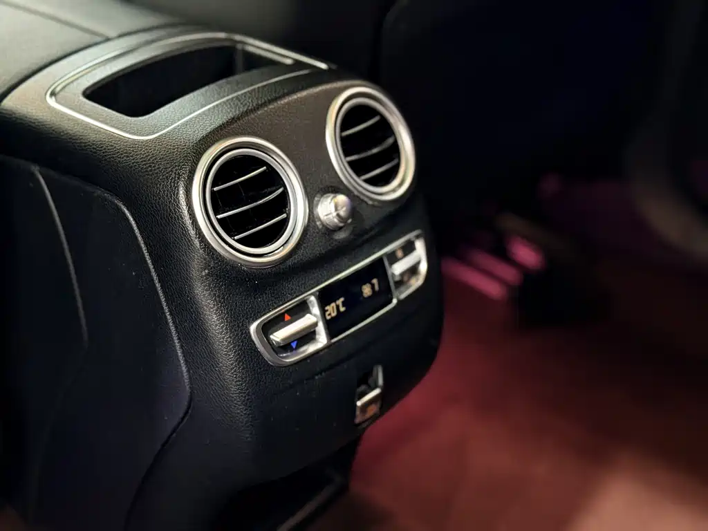 Mercedes-Benz Mercedes-Benz GLC 2021 GLC 300 L 4MATIC Dynamic Model 2020 - thumbnail 16