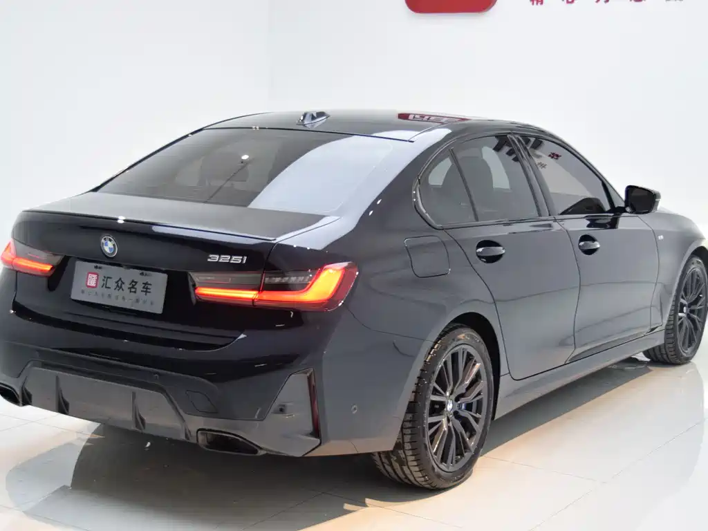 BMW BMW 3 Series 2023 325i M Sport Shadow Night Package 2023 - thumbnail 24