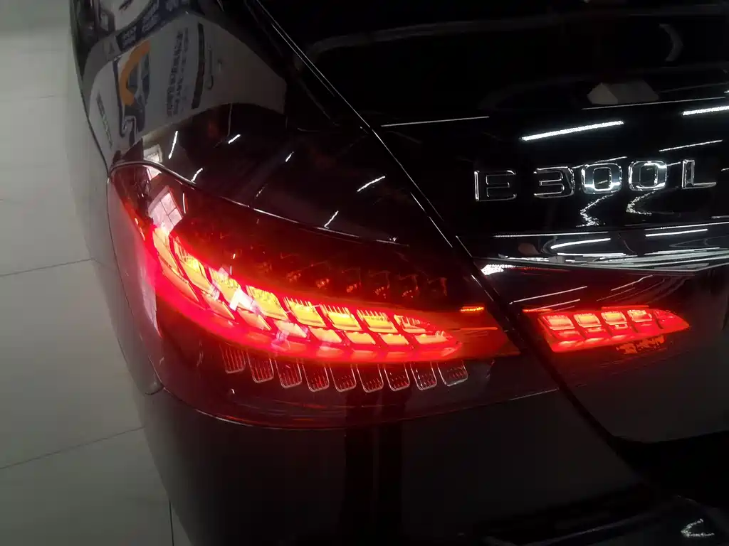 Mercedes-Benz Mercedes-Benz E-Class 2023 Facelift E 300 L Sport Fashion Edition 2024 - thumbnail 24