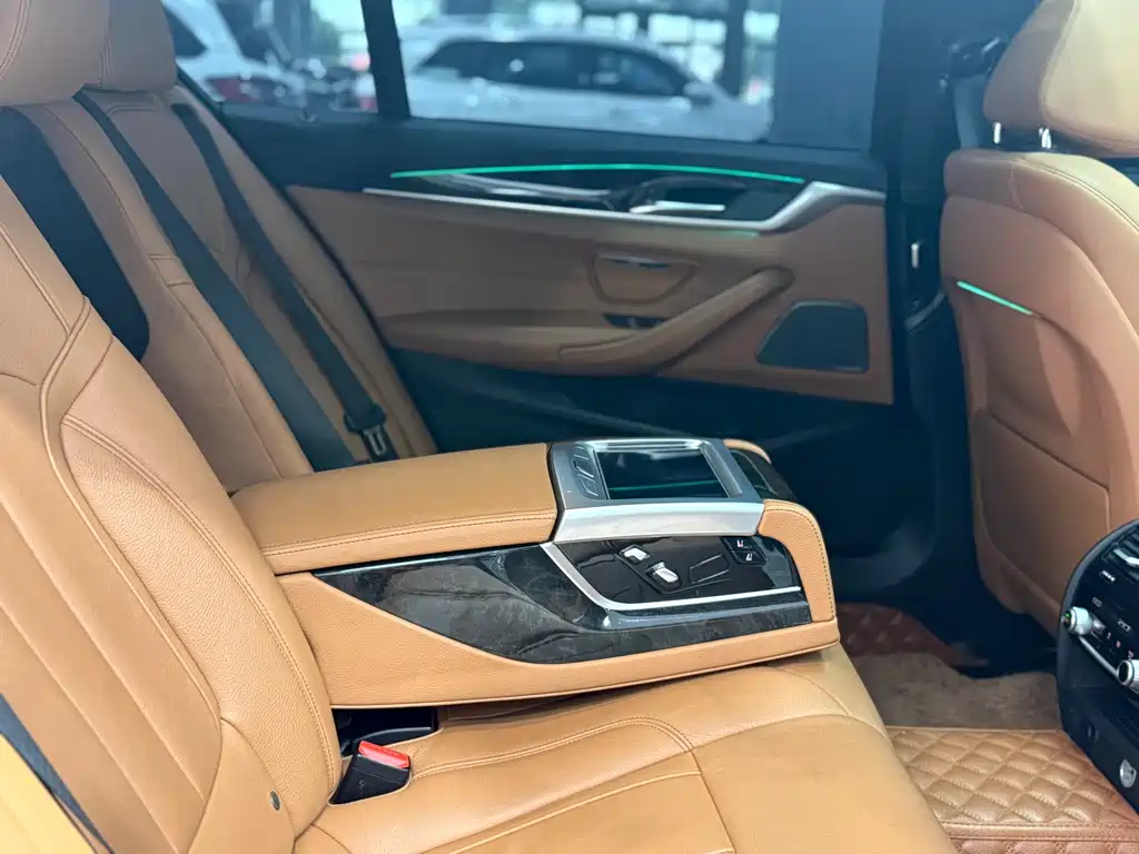 BMW BMW 5 Series 2018 530Li M Sport Package 2018 - thumbnail 11