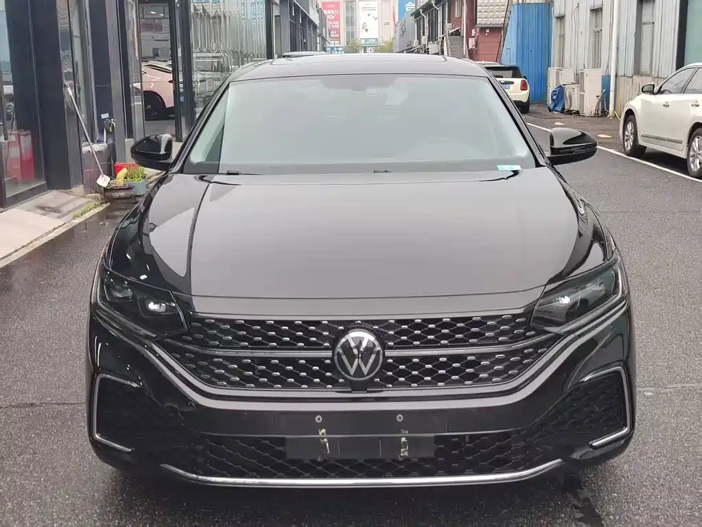 Volkswagen Volkswagen Passat 2022 330TSI Elite Starry Sky Edition 2022 - thumbnail 2