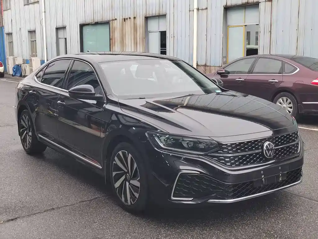 Volkswagen Volkswagen Passat 2022 330TSI Elite Starry Sky Edition 2022 - thumbnail 3