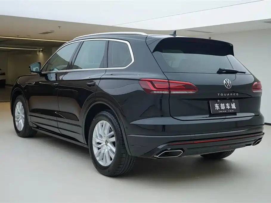 Volkswagen Volkswagen Touareg 2022 2.0 TSI R-Line 2023 - thumbnail 4