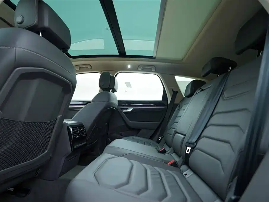 Volkswagen Volkswagen Touareg 2022 2.0 TSI R-Line 2023 - thumbnail 20
