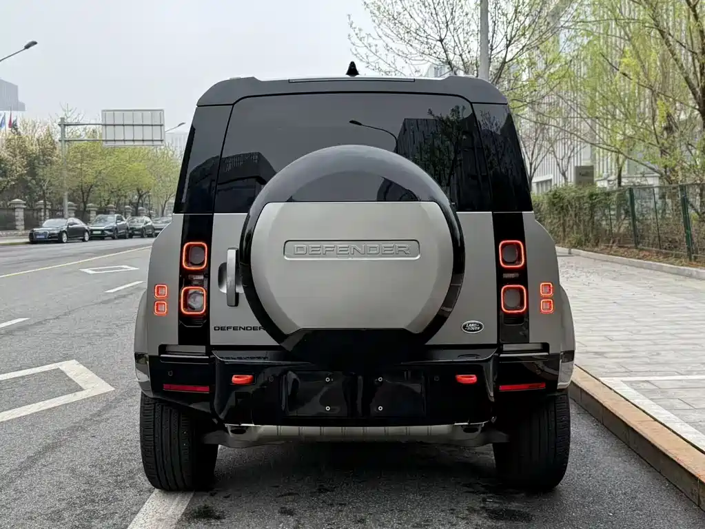 Land Rover Defender 2025 Model 110 3.0T P400 X Land Rover Defender 2025 110 3.0T P400 X 2024 - thumbnail 19