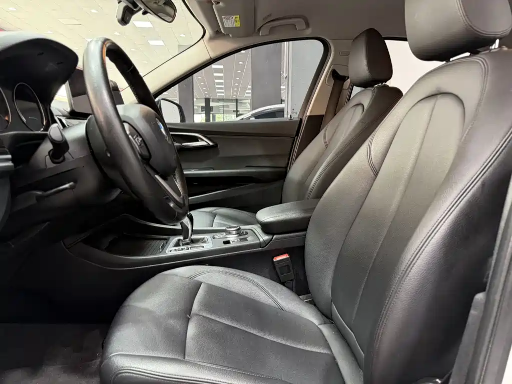 BMW BMW 1 Series 2022 120i M Sport 2022 - thumbnail 4
