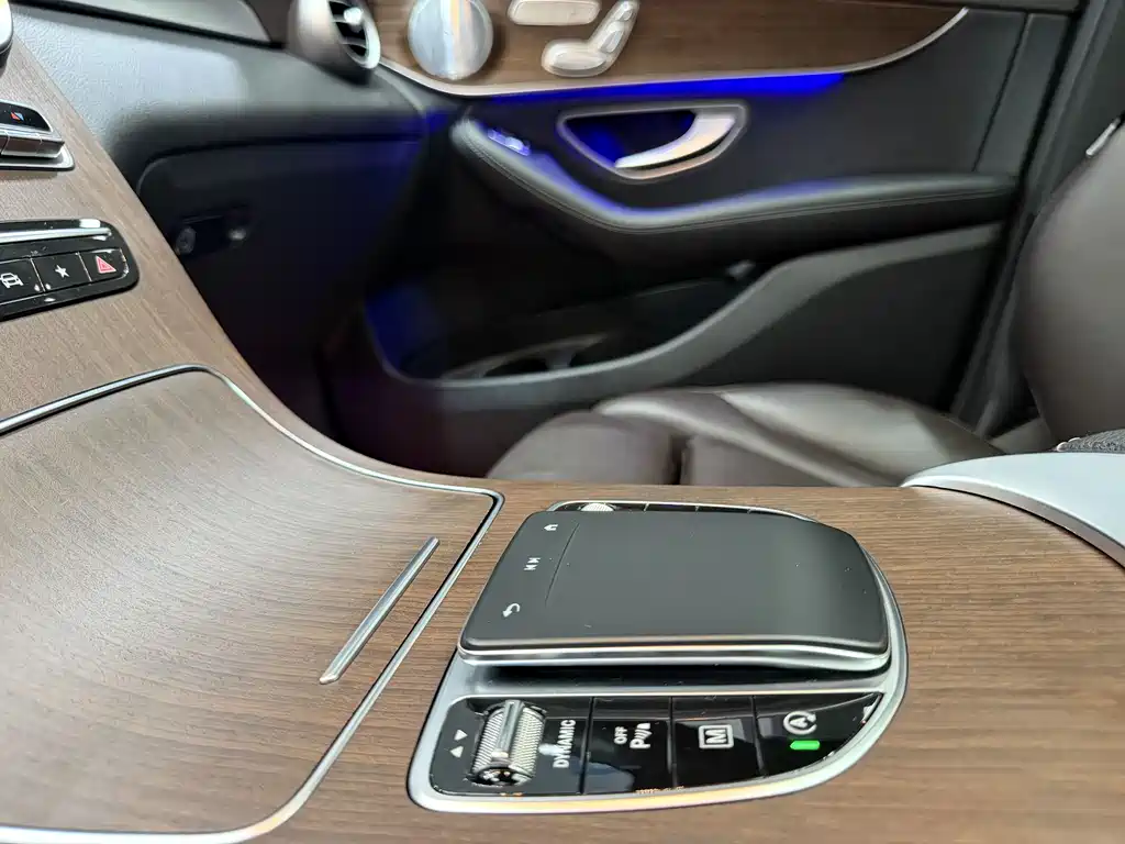Mercedes-Benz Mercedes-Benz GLC 2021 GLC 300 L 4MATIC Dynamic Model 2020 - thumbnail 16