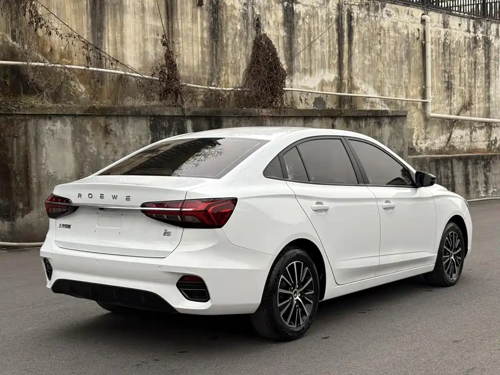 Roewe Roewe i5 2021 1.5L CVT Platinum Edition 2023 - thumbnail 9