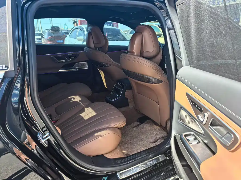Mercedes-Benz Mercedes-Benz E-Class 2025 E 300 L Exclusive 2025 - thumbnail 5