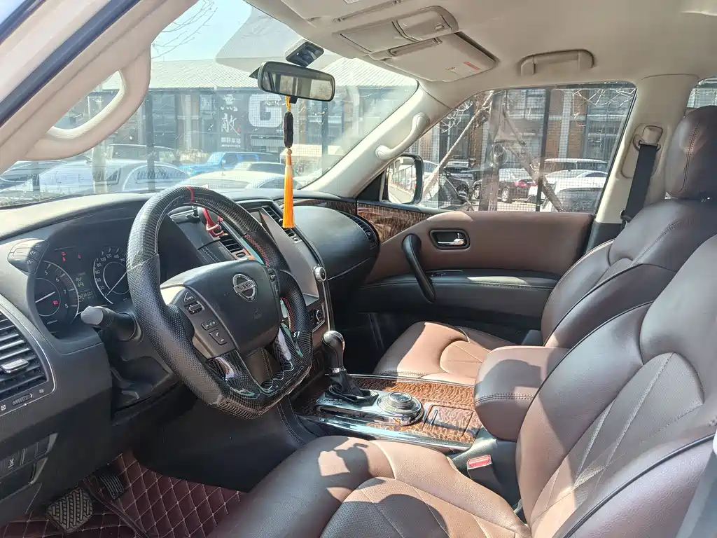 Nissan Nissan Patrol 2018 4.0L Leather Edition 2018 - thumbnail 15