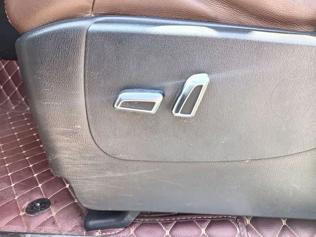 Nissan Nissan Patrol 2018 4.0L Leather Edition 2018 - thumbnail 16