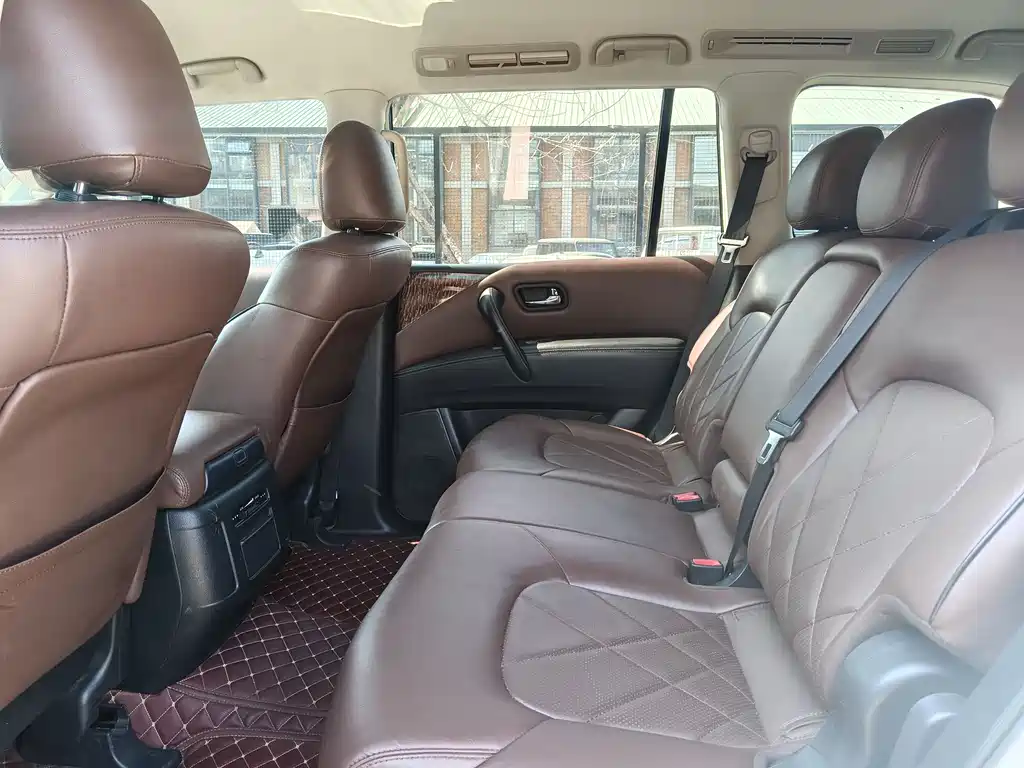 Nissan Nissan Patrol 2018 4.0L Leather Edition 2018 - thumbnail 18