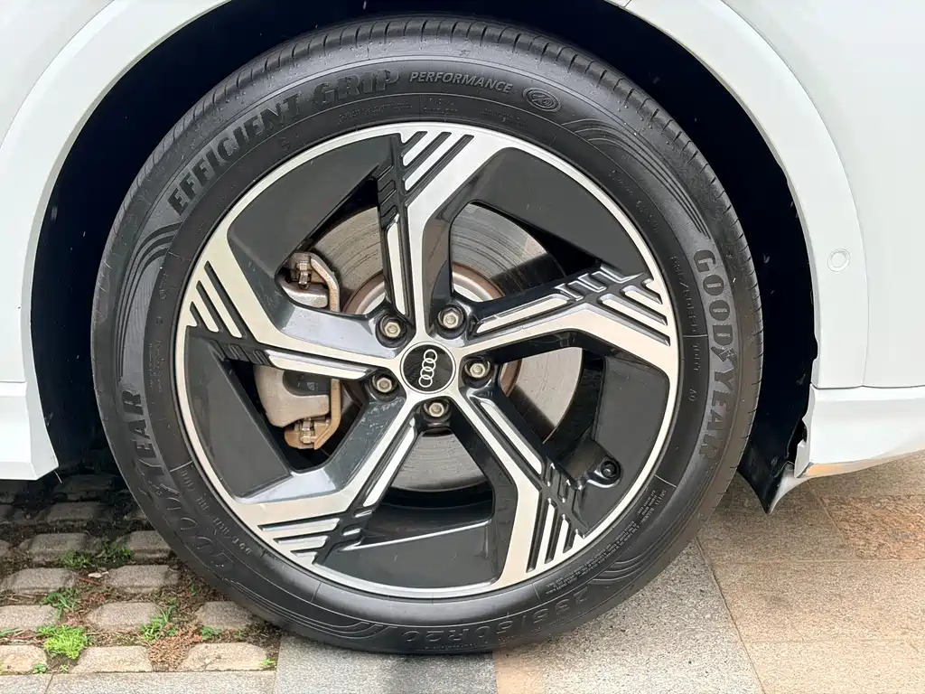 Audi Audi Q4 e-tron 2023 40 e-tron Premium Edition 2023 - thumbnail 7