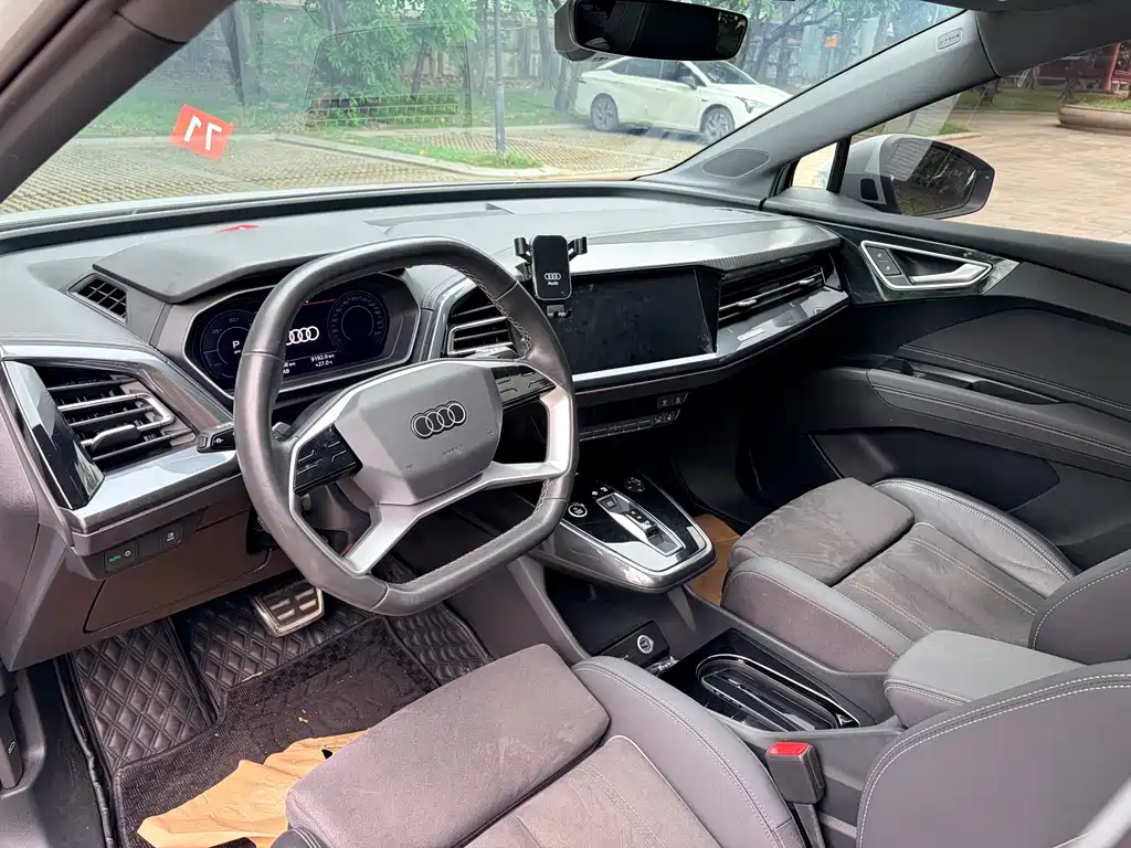 Audi Audi Q4 e-tron 2023 40 e-tron Premium Edition 2023 - thumbnail 14