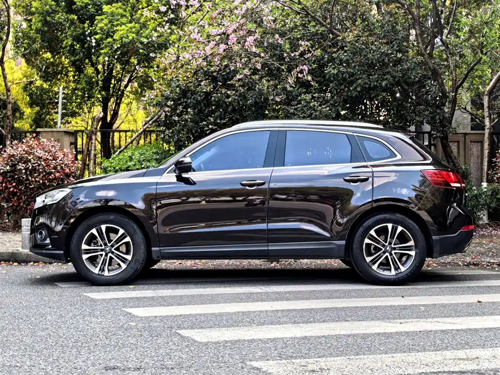 Buick Borgward BX7 2016 28T FWD Luxury 7-seater 2017 - thumbnail 2