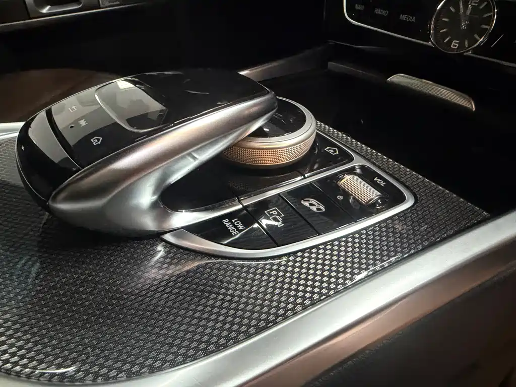 Mercedes-Benz Mercedes-Benz G-Class 2023 G 500 2023 - thumbnail 11