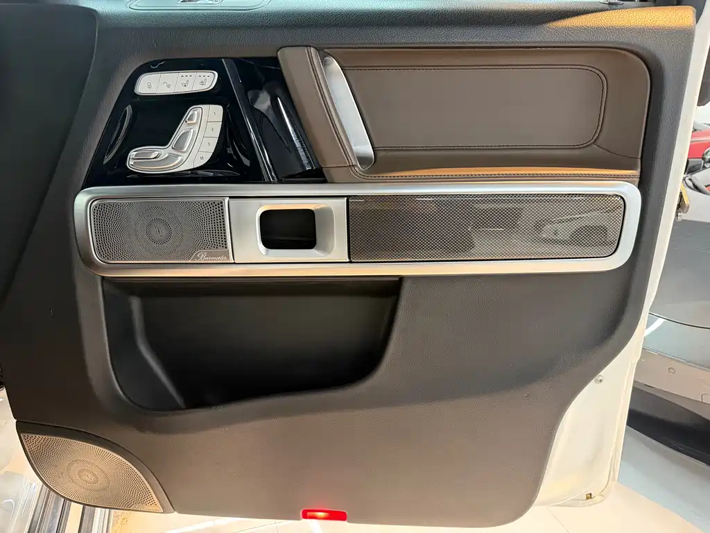 Mercedes-Benz Mercedes-Benz G-Class 2023 G 500 2023 - thumbnail 17