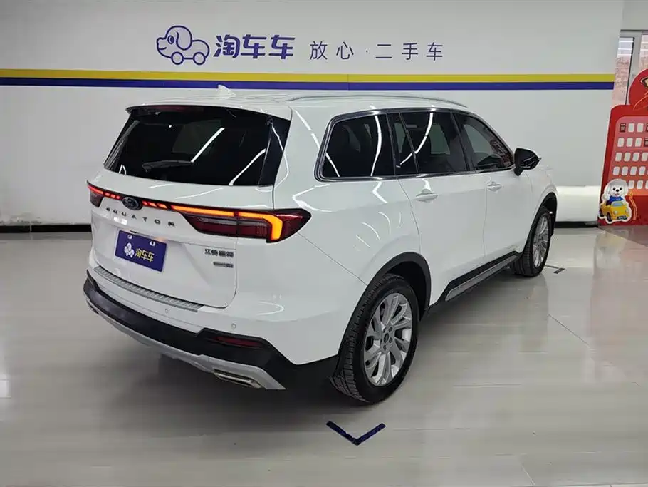 Ford Ford Equator Sport 2021 EcoBoost 225 Platinum Leading 6-Seater  **References:**  1. [Territory 2021 EcoBoost 225 Platinum 5-Seater - Lingyu - MotorChina](https://motorchina.by/cars/lingyu-2021-57303266) 2. [Ford Lingyu 2021 EcoBoost 225 Premium Collar Type 6-seater](https://carhao.market/brands/ford/ford-equator/g153128739) 3. [2021 Ford Equator Sport 2.0T EcoBoost 225 Two Wheel Drive ](https://en.17vin.com/model/w4lpy.html) 4. [【福特2021款领裕EcoBoost 225 精领型5座】报价 - 新浪汽车](https://db.auto.sina.cn/car/51724/) 5. [[PDF] 福特领裕](https://autocatalogarchive.com/wp-content/uploads/2021/08/Ford-Equator-2021-CN.pdf) 6. [Ford Lingyu 2021 EcoBoost 225 Premium Collar Type 6-seater](https://carhao.market/brands/ford/ford-equator/g147889917) 7. [Ford Equator 2021 2.0T EcoBoost 225 Premium Plus 7-Seater](https://www.ddongusedcar.com/used-cars/ford-equator-2021-2-0t-ecoboost-225-premium-plus-7-seater-automatic/) 8. [2021 Ford Equator Sport 2.0T EcoBoost 225 Two Wheel Drive ](https://en.17vin.com/model/hyzwm.html) 9. [Купить Ford Equator Ford Lingyu/2.0T/21 models/EcoBoost 225 ](https://carhao.market/brands/ford/ford-equator/c56054960) 10. [High-quality Good Car Fords New Equator Lingyu Ecoboost 225 7 ](https://www.alibaba.com/product-detail/High-quality-Good-Car-Ford-New_1601394661175.html) 11. [Ford Equator is a new 7-seat SUV for China This is the …… - Facebook](https://www.facebook.com/carnewschina/posts/ford-equator-is-a-new-7-seat-suv-for-chinathis-is-the-new-ford-equator-a-brand-n/3648474741851861/) 12. [The Chinese-Market Ford Equator Plug-In Hybrid Seems Like It'd Be ](https://www.theautopian.com/the-chinese-market-ford-equator-plug-in-hybrid-seems-like-itd-be-great-for-america/) 13. [Ford EcoSport Trim Levels Glen Allen VA](https://www.richmondfordwest.com/ford-trim-levels/ford-ecosport-trim-levels-glen-allen-va.htm) 14. [JMC Ford Technology Launches Equator Sport - Gasgoo](https://autonews.gasgoo.com/articles/news/jmc-ford-technology-launches-equator-sport-70019989) 15. [Ford Equator Sport Is A Stylish New Crossover SUV For China](https://carnewschina.com/2021/10/12/ford-equator-sport-is-a-stylish-new-crossover-suv-for-china/) 16. [2021 Ford Ecosport Trims and Configurations](https://www.marlowford.com/ford-eco-sport-trims-and-configs.htm?srsltid=AfmBOor90H2zFBBkiZWaNBclEbM80aiXw0L4P9xQGl9NSS766wgCmEGa) 17. [2020 Ford EcoSport Trim Levels: S vs. SE vs. Titanium vs. SES](https://www.bussford.com/research-ecosport-trims.html?srsltid=AfmBOopHvsrfUKQoIYwpCmXzveU-cstwuJeEQzFEoZ6NPNiWt63FNtZk) 18. [Ford Territory (China) - Wikipedia](https://en.wikipedia.org/wiki/Ford_Territory_(China)) 19. [Ford Equator Sport 2022: Is It Worth Buying?](https://sa.damasjewellery.com/now-brains/ford-equator-sport-2022-is-it-worth-buying-1764797292) 20. [2020 Ford EcoSport Trim Levels: S vs. SE vs. SES vs. Titanium](https://www.mykwford.com/research/ecosport-trims.htm?srsltid=AfmBOorjBaDZqC-yGVCX65BcuouEN4MzHSawX10Rj38uUlSkNpnyJ9pc) 21. [2023 Ford Equator 1.5T EcoBoost 170 Two Wheel Drive Platinum ](https://en.17vin.com/model/ei50g.html) 22. [Ford Edge EcoBoost 245 2WD Platinum Sharp 7-seat CN-V](https://pan-auto.ru/china/57409200) 23. [-【2025 Ford Equator Sport New Energy 1.5T DHT Two Wheel Drive ](https://en.17vin.com/model/uckt6.html) 24. [PAN AUTO — Ford Equator EcoBoost 225 Platinum Leading 6-seat](https://pan-auto.ru/china/57986585) 25. [PAN AUTO — Ford Kuga 2.0L GTDi 4WD Sport - каталог PAN AUTO](https://pan-auto.ru/china/58065031) 26. [Ford Focus Hatchback 2.0L Auto Luxury Sport - каталог PAN AUTO](https://pan-auto.ru/china/57840152) 27. [Ford Equator Sport SUV breaks cover in the Chinese market](https://www.newsbytesapp.com/news/auto/ford-equator-sport-revealed-design-features-specifications-engine/story) 28. [2025 Ford Equator Sport 1.5T 150HP L4 2DHT PHEV 18.4KWH](https://www.autocango.com/fr/carspecs-detail/Ford-Equator-Sport-4KWM4N) 29. [Ford Equator Sport — All generation and modification - Automdb](https://automdb.com/ford/equator_sport) 30. [Ford Equator Sport Facelift Launched - Styling Updates, New Colours](https://www.rushlane.com/ford-equator-sport-facelift-launched-styling-updates-new-colours-12507605.html) 2022 - thumbnail 3