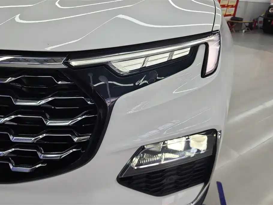 Ford Ford Equator Sport 2021 EcoBoost 225 Platinum Leading 6-Seater  **References:**  1. [Territory 2021 EcoBoost 225 Platinum 5-Seater - Lingyu - MotorChina](https://motorchina.by/cars/lingyu-2021-57303266) 2. [Ford Lingyu 2021 EcoBoost 225 Premium Collar Type 6-seater](https://carhao.market/brands/ford/ford-equator/g153128739) 3. [2021 Ford Equator Sport 2.0T EcoBoost 225 Two Wheel Drive ](https://en.17vin.com/model/w4lpy.html) 4. [【福特2021款领裕EcoBoost 225 精领型5座】报价 - 新浪汽车](https://db.auto.sina.cn/car/51724/) 5. [[PDF] 福特领裕](https://autocatalogarchive.com/wp-content/uploads/2021/08/Ford-Equator-2021-CN.pdf) 6. [Ford Lingyu 2021 EcoBoost 225 Premium Collar Type 6-seater](https://carhao.market/brands/ford/ford-equator/g147889917) 7. [Ford Equator 2021 2.0T EcoBoost 225 Premium Plus 7-Seater](https://www.ddongusedcar.com/used-cars/ford-equator-2021-2-0t-ecoboost-225-premium-plus-7-seater-automatic/) 8. [2021 Ford Equator Sport 2.0T EcoBoost 225 Two Wheel Drive ](https://en.17vin.com/model/hyzwm.html) 9. [Купить Ford Equator Ford Lingyu/2.0T/21 models/EcoBoost 225 ](https://carhao.market/brands/ford/ford-equator/c56054960) 10. [High-quality Good Car Fords New Equator Lingyu Ecoboost 225 7 ](https://www.alibaba.com/product-detail/High-quality-Good-Car-Ford-New_1601394661175.html) 11. [Ford Equator is a new 7-seat SUV for China This is the …… - Facebook](https://www.facebook.com/carnewschina/posts/ford-equator-is-a-new-7-seat-suv-for-chinathis-is-the-new-ford-equator-a-brand-n/3648474741851861/) 12. [The Chinese-Market Ford Equator Plug-In Hybrid Seems Like It'd Be ](https://www.theautopian.com/the-chinese-market-ford-equator-plug-in-hybrid-seems-like-itd-be-great-for-america/) 13. [Ford EcoSport Trim Levels Glen Allen VA](https://www.richmondfordwest.com/ford-trim-levels/ford-ecosport-trim-levels-glen-allen-va.htm) 14. [JMC Ford Technology Launches Equator Sport - Gasgoo](https://autonews.gasgoo.com/articles/news/jmc-ford-technology-launches-equator-sport-70019989) 15. [Ford Equator Sport Is A Stylish New Crossover SUV For China](https://carnewschina.com/2021/10/12/ford-equator-sport-is-a-stylish-new-crossover-suv-for-china/) 16. [2021 Ford Ecosport Trims and Configurations](https://www.marlowford.com/ford-eco-sport-trims-and-configs.htm?srsltid=AfmBOor90H2zFBBkiZWaNBclEbM80aiXw0L4P9xQGl9NSS766wgCmEGa) 17. [2020 Ford EcoSport Trim Levels: S vs. SE vs. Titanium vs. SES](https://www.bussford.com/research-ecosport-trims.html?srsltid=AfmBOopHvsrfUKQoIYwpCmXzveU-cstwuJeEQzFEoZ6NPNiWt63FNtZk) 18. [Ford Territory (China) - Wikipedia](https://en.wikipedia.org/wiki/Ford_Territory_(China)) 19. [Ford Equator Sport 2022: Is It Worth Buying?](https://sa.damasjewellery.com/now-brains/ford-equator-sport-2022-is-it-worth-buying-1764797292) 20. [2020 Ford EcoSport Trim Levels: S vs. SE vs. SES vs. Titanium](https://www.mykwford.com/research/ecosport-trims.htm?srsltid=AfmBOorjBaDZqC-yGVCX65BcuouEN4MzHSawX10Rj38uUlSkNpnyJ9pc) 21. [2023 Ford Equator 1.5T EcoBoost 170 Two Wheel Drive Platinum ](https://en.17vin.com/model/ei50g.html) 22. [Ford Edge EcoBoost 245 2WD Platinum Sharp 7-seat CN-V](https://pan-auto.ru/china/57409200) 23. [-【2025 Ford Equator Sport New Energy 1.5T DHT Two Wheel Drive ](https://en.17vin.com/model/uckt6.html) 24. [PAN AUTO — Ford Equator EcoBoost 225 Platinum Leading 6-seat](https://pan-auto.ru/china/57986585) 25. [PAN AUTO — Ford Kuga 2.0L GTDi 4WD Sport - каталог PAN AUTO](https://pan-auto.ru/china/58065031) 26. [Ford Focus Hatchback 2.0L Auto Luxury Sport - каталог PAN AUTO](https://pan-auto.ru/china/57840152) 27. [Ford Equator Sport SUV breaks cover in the Chinese market](https://www.newsbytesapp.com/news/auto/ford-equator-sport-revealed-design-features-specifications-engine/story) 28. [2025 Ford Equator Sport 1.5T 150HP L4 2DHT PHEV 18.4KWH](https://www.autocango.com/fr/carspecs-detail/Ford-Equator-Sport-4KWM4N) 29. [Ford Equator Sport — All generation and modification - Automdb](https://automdb.com/ford/equator_sport) 30. [Ford Equator Sport Facelift Launched - Styling Updates, New Colours](https://www.rushlane.com/ford-equator-sport-facelift-launched-styling-updates-new-colours-12507605.html) 2022 - thumbnail 5
