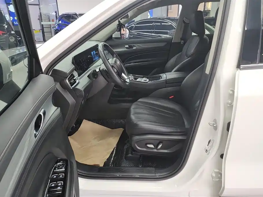 Ford Ford Equator Sport 2021 EcoBoost 225 Platinum Leading 6-Seater  **References:**  1. [Territory 2021 EcoBoost 225 Platinum 5-Seater - Lingyu - MotorChina](https://motorchina.by/cars/lingyu-2021-57303266) 2. [Ford Lingyu 2021 EcoBoost 225 Premium Collar Type 6-seater](https://carhao.market/brands/ford/ford-equator/g153128739) 3. [2021 Ford Equator Sport 2.0T EcoBoost 225 Two Wheel Drive ](https://en.17vin.com/model/w4lpy.html) 4. [【福特2021款领裕EcoBoost 225 精领型5座】报价 - 新浪汽车](https://db.auto.sina.cn/car/51724/) 5. [[PDF] 福特领裕](https://autocatalogarchive.com/wp-content/uploads/2021/08/Ford-Equator-2021-CN.pdf) 6. [Ford Lingyu 2021 EcoBoost 225 Premium Collar Type 6-seater](https://carhao.market/brands/ford/ford-equator/g147889917) 7. [Ford Equator 2021 2.0T EcoBoost 225 Premium Plus 7-Seater](https://www.ddongusedcar.com/used-cars/ford-equator-2021-2-0t-ecoboost-225-premium-plus-7-seater-automatic/) 8. [2021 Ford Equator Sport 2.0T EcoBoost 225 Two Wheel Drive ](https://en.17vin.com/model/hyzwm.html) 9. [Купить Ford Equator Ford Lingyu/2.0T/21 models/EcoBoost 225 ](https://carhao.market/brands/ford/ford-equator/c56054960) 10. [High-quality Good Car Fords New Equator Lingyu Ecoboost 225 7 ](https://www.alibaba.com/product-detail/High-quality-Good-Car-Ford-New_1601394661175.html) 11. [Ford Equator is a new 7-seat SUV for China This is the …… - Facebook](https://www.facebook.com/carnewschina/posts/ford-equator-is-a-new-7-seat-suv-for-chinathis-is-the-new-ford-equator-a-brand-n/3648474741851861/) 12. [The Chinese-Market Ford Equator Plug-In Hybrid Seems Like It'd Be ](https://www.theautopian.com/the-chinese-market-ford-equator-plug-in-hybrid-seems-like-itd-be-great-for-america/) 13. [Ford EcoSport Trim Levels Glen Allen VA](https://www.richmondfordwest.com/ford-trim-levels/ford-ecosport-trim-levels-glen-allen-va.htm) 14. [JMC Ford Technology Launches Equator Sport - Gasgoo](https://autonews.gasgoo.com/articles/news/jmc-ford-technology-launches-equator-sport-70019989) 15. [Ford Equator Sport Is A Stylish New Crossover SUV For China](https://carnewschina.com/2021/10/12/ford-equator-sport-is-a-stylish-new-crossover-suv-for-china/) 16. [2021 Ford Ecosport Trims and Configurations](https://www.marlowford.com/ford-eco-sport-trims-and-configs.htm?srsltid=AfmBOor90H2zFBBkiZWaNBclEbM80aiXw0L4P9xQGl9NSS766wgCmEGa) 17. [2020 Ford EcoSport Trim Levels: S vs. SE vs. Titanium vs. SES](https://www.bussford.com/research-ecosport-trims.html?srsltid=AfmBOopHvsrfUKQoIYwpCmXzveU-cstwuJeEQzFEoZ6NPNiWt63FNtZk) 18. [Ford Territory (China) - Wikipedia](https://en.wikipedia.org/wiki/Ford_Territory_(China)) 19. [Ford Equator Sport 2022: Is It Worth Buying?](https://sa.damasjewellery.com/now-brains/ford-equator-sport-2022-is-it-worth-buying-1764797292) 20. [2020 Ford EcoSport Trim Levels: S vs. SE vs. SES vs. Titanium](https://www.mykwford.com/research/ecosport-trims.htm?srsltid=AfmBOorjBaDZqC-yGVCX65BcuouEN4MzHSawX10Rj38uUlSkNpnyJ9pc) 21. [2023 Ford Equator 1.5T EcoBoost 170 Two Wheel Drive Platinum ](https://en.17vin.com/model/ei50g.html) 22. [Ford Edge EcoBoost 245 2WD Platinum Sharp 7-seat CN-V](https://pan-auto.ru/china/57409200) 23. [-【2025 Ford Equator Sport New Energy 1.5T DHT Two Wheel Drive ](https://en.17vin.com/model/uckt6.html) 24. [PAN AUTO — Ford Equator EcoBoost 225 Platinum Leading 6-seat](https://pan-auto.ru/china/57986585) 25. [PAN AUTO — Ford Kuga 2.0L GTDi 4WD Sport - каталог PAN AUTO](https://pan-auto.ru/china/58065031) 26. [Ford Focus Hatchback 2.0L Auto Luxury Sport - каталог PAN AUTO](https://pan-auto.ru/china/57840152) 27. [Ford Equator Sport SUV breaks cover in the Chinese market](https://www.newsbytesapp.com/news/auto/ford-equator-sport-revealed-design-features-specifications-engine/story) 28. [2025 Ford Equator Sport 1.5T 150HP L4 2DHT PHEV 18.4KWH](https://www.autocango.com/fr/carspecs-detail/Ford-Equator-Sport-4KWM4N) 29. [Ford Equator Sport — All generation and modification - Automdb](https://automdb.com/ford/equator_sport) 30. [Ford Equator Sport Facelift Launched - Styling Updates, New Colours](https://www.rushlane.com/ford-equator-sport-facelift-launched-styling-updates-new-colours-12507605.html) 2022 - thumbnail 9