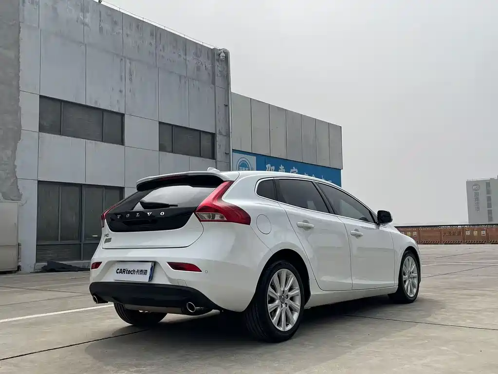 Volvo Volvo V40 2015 1.6T Intelligent Elegant Edition 2014 - thumbnail 9