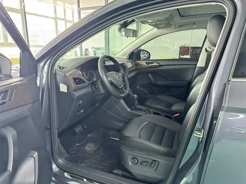 Volkswagen Tharu 2020 280TSI Front-Wheel Drive Luxury Plus Edition VI 2020 - thumbnail 4